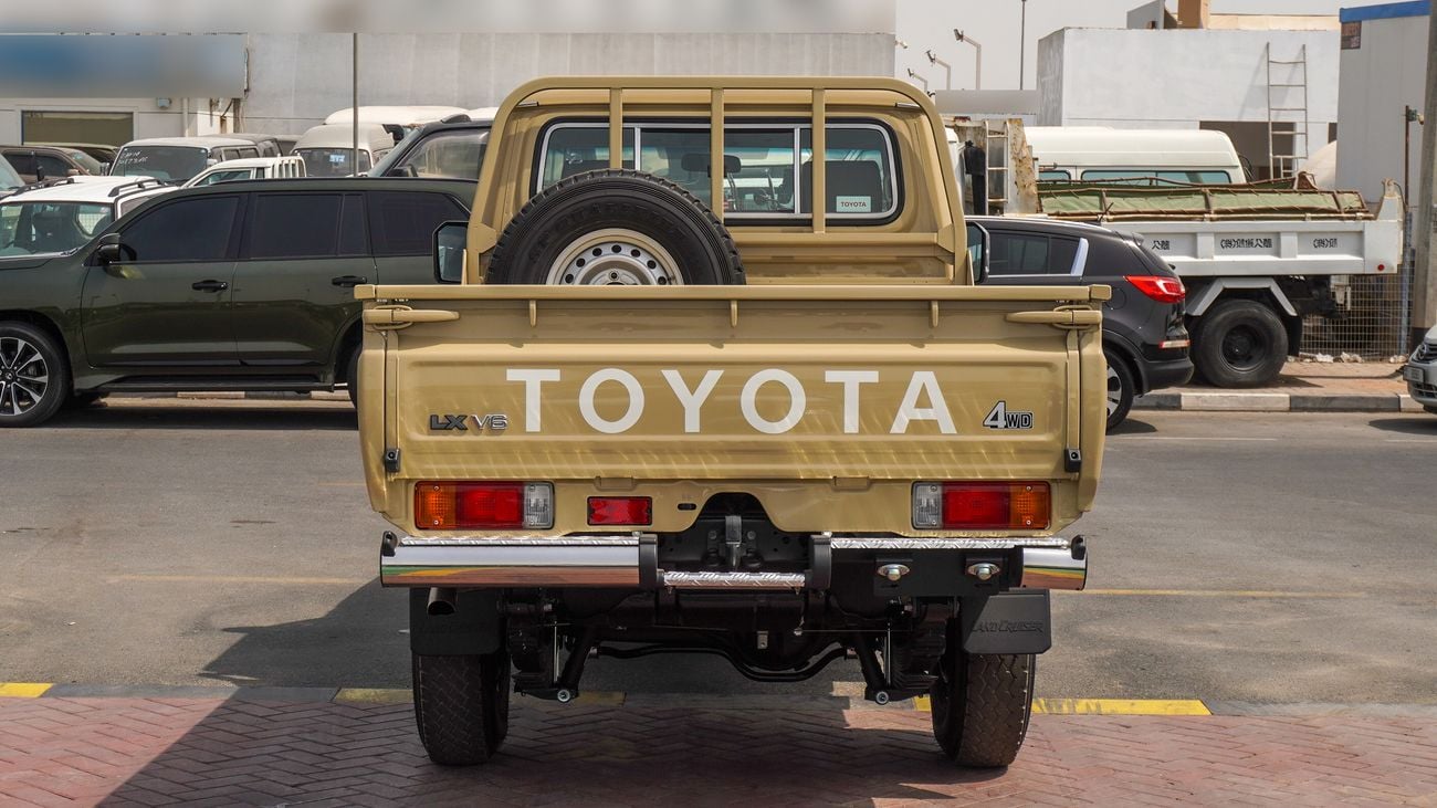 Toyota Land Cruiser Pick Up 4.0L  Oman Specs