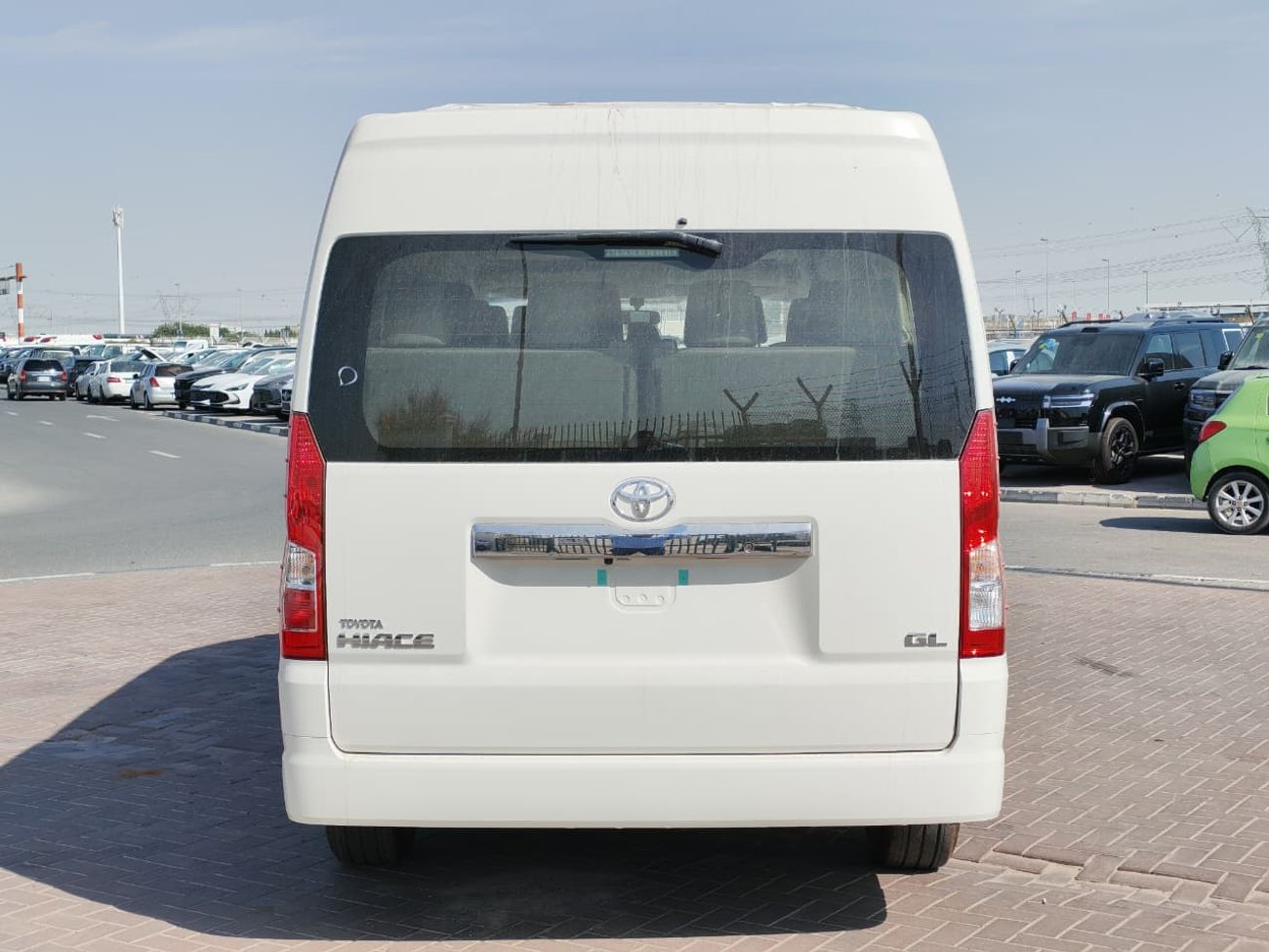تويوتا هاياس 2026 Toyota Hiace GL 14-Seater High-Roof Full-Option 2.8L 4-Cyl Diesel M/T RWD Export Only