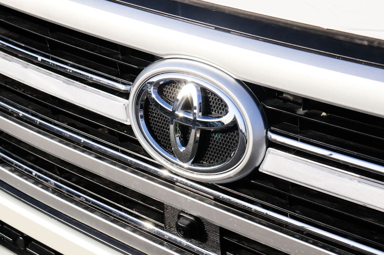 Toyota Land Cruiser Toyota Land Cruiser GXR 4.0L 2024 | With Accessories