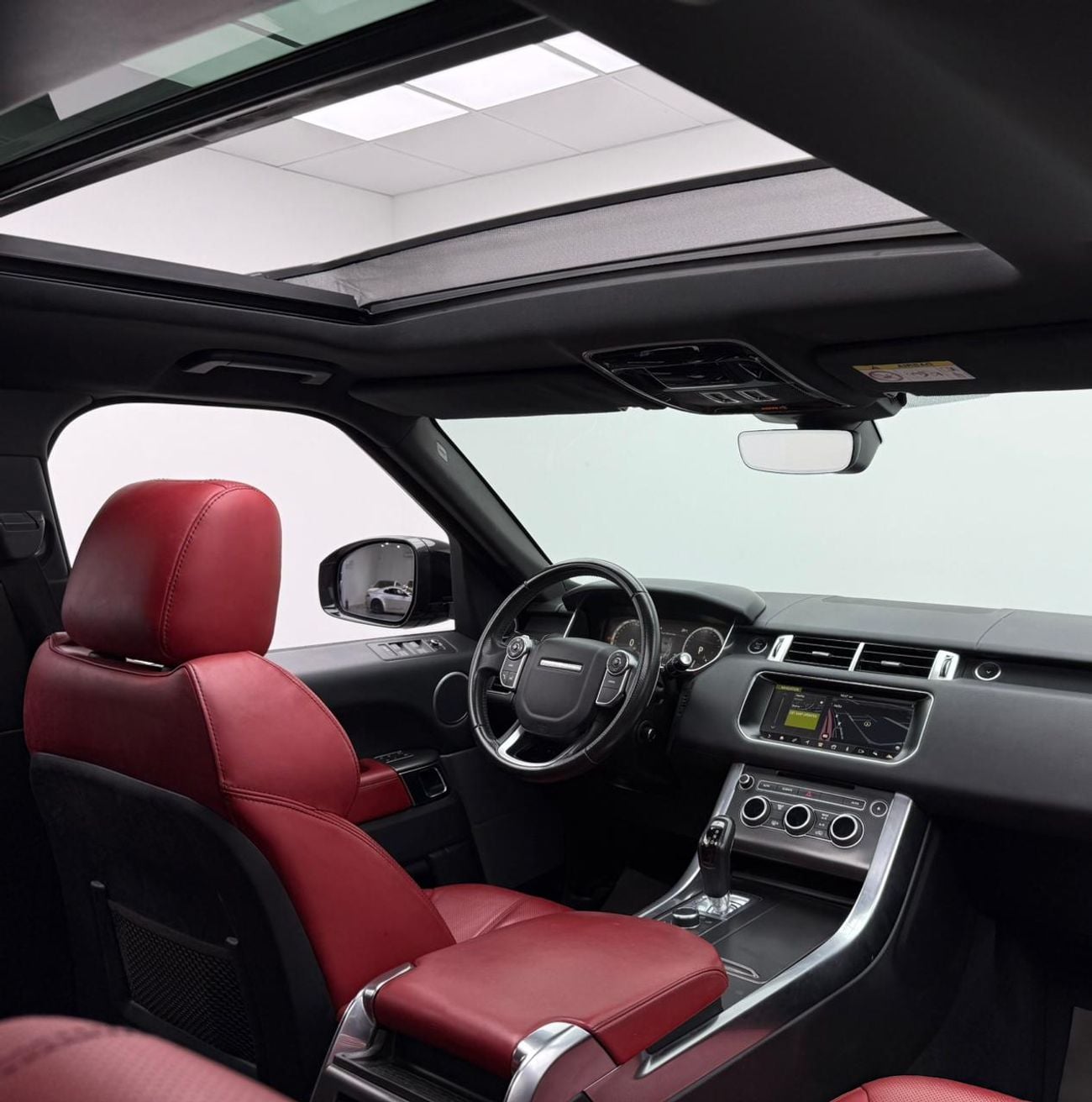 Land Rover Range Rover Sport 2017 Range Rover Sport HSE Dynamic, Full Service History, Fully Loaded, Excellent Condition, GCC