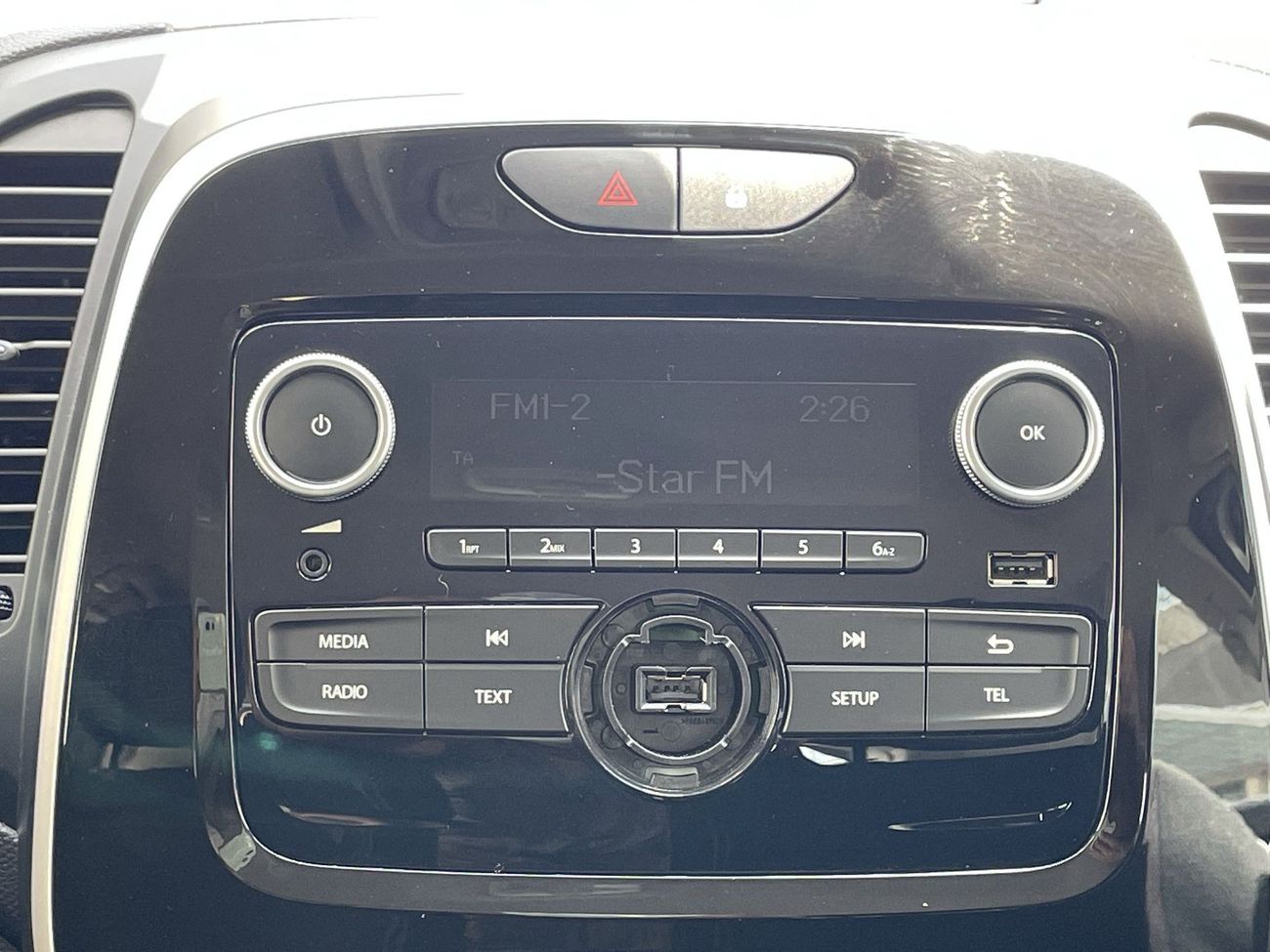 Renault Captur RXE 1.4 1.4 | Under Warranty | Free Insurance | Inspected on 150+ parameters