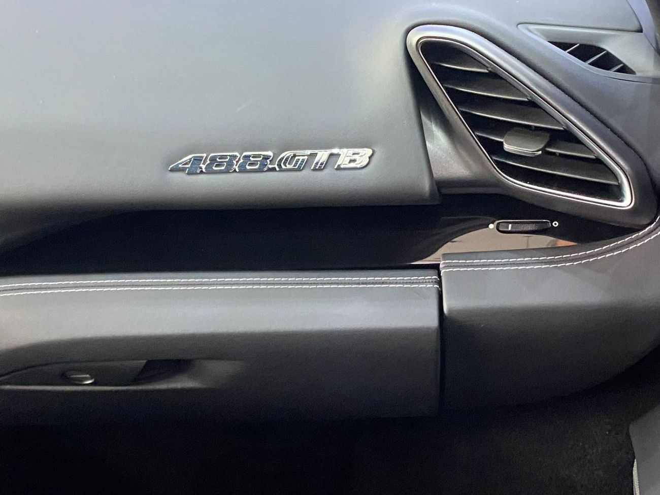 Ferrari 488 FERRARI 488 GTB | V8