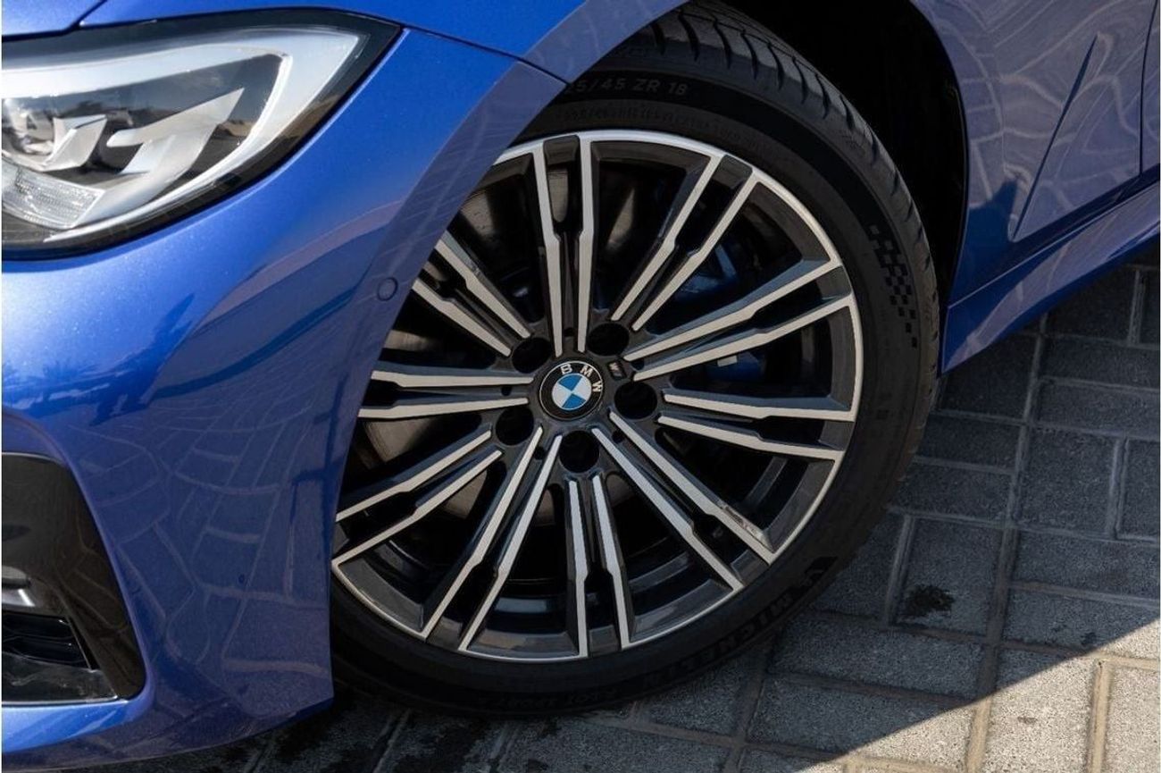 BMW 330i M Sport 2.0L (255 HP) BMW 330i M-Sport 2020 GCC under Agency Warranty and Service Contract with Flex