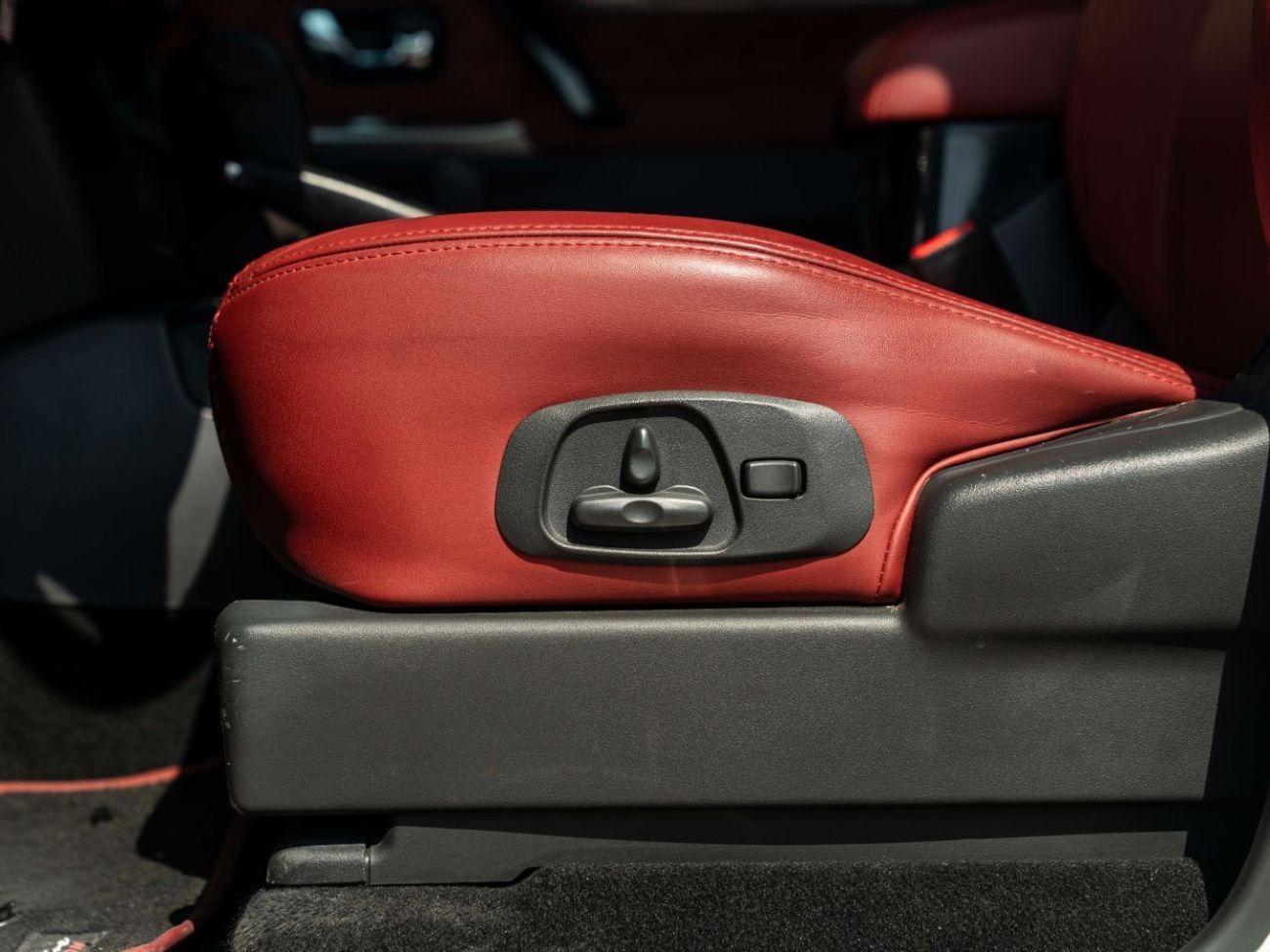 Mitsubishi Pajero GLS Mid 3.8L (243 HP)