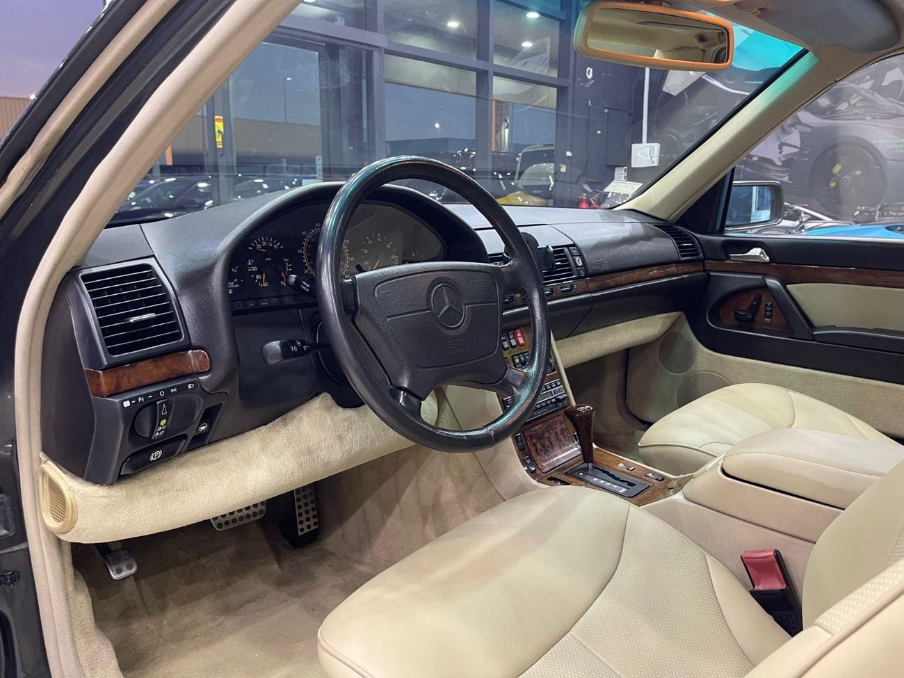 Mercedes-Benz 500 SEL