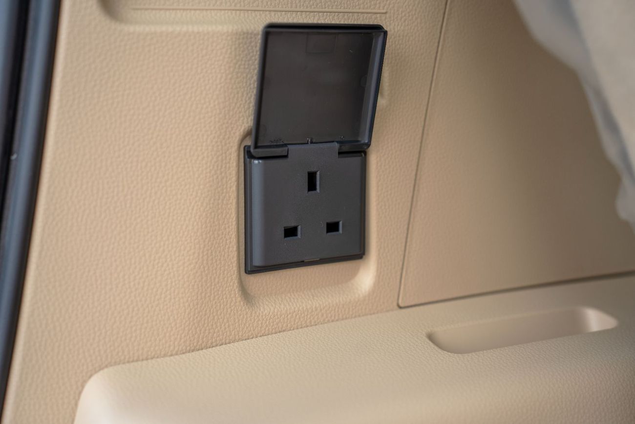 تويوتا لاند كروزر Toyota Land Cruiser VX 2025 3.5L Hybrid