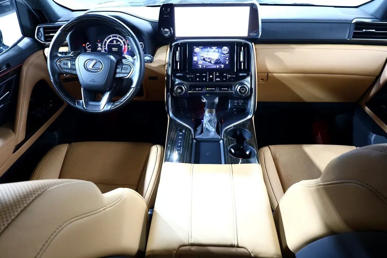Lexus LX600 SIGNATURE GCC Specs-Under warranty-Pristine Condition