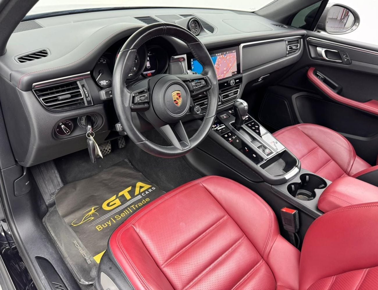 Porsche Macan T 2.0L (260 HP) 2023 Porsche Macan T, Warranty+Full Porsche Servie History, GCC