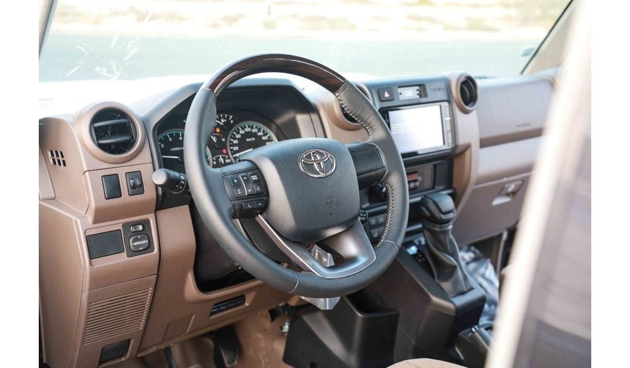 Toyota Land Cruiser Pick Up 2024 Toyota LC79 Single Cab 4.0 - SILVER inside BEIGE | Export Only