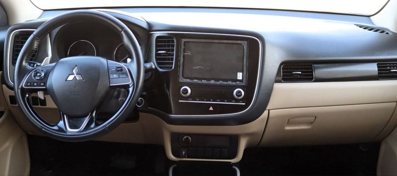 Mitsubishi Outlander GLX Basic 2.4L (5 Seater) Mitsubishi Outlander 2020 GCC edition, mileage 85,000 KM, with a 2.4L engi