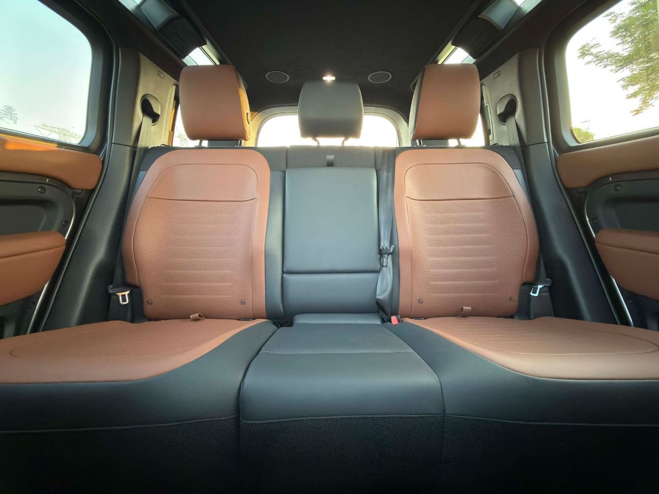 Land Rover Defender 110 P635 OCTA V8 **2025**GCC SPEC UNDER WARRANTY