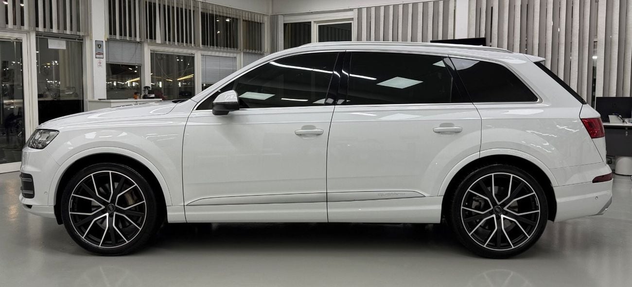 أودي Q7 45 TFSI quattro S-Line 3.0L