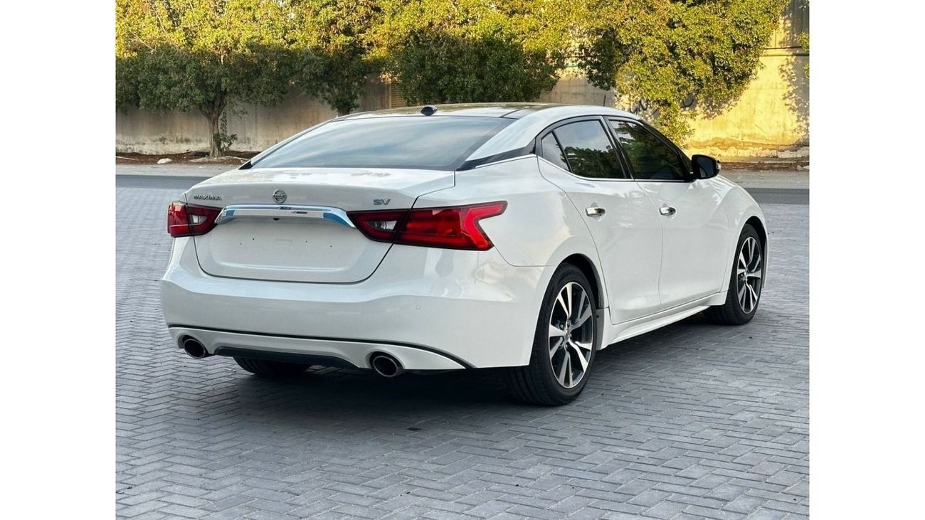Nissan Maxima SV