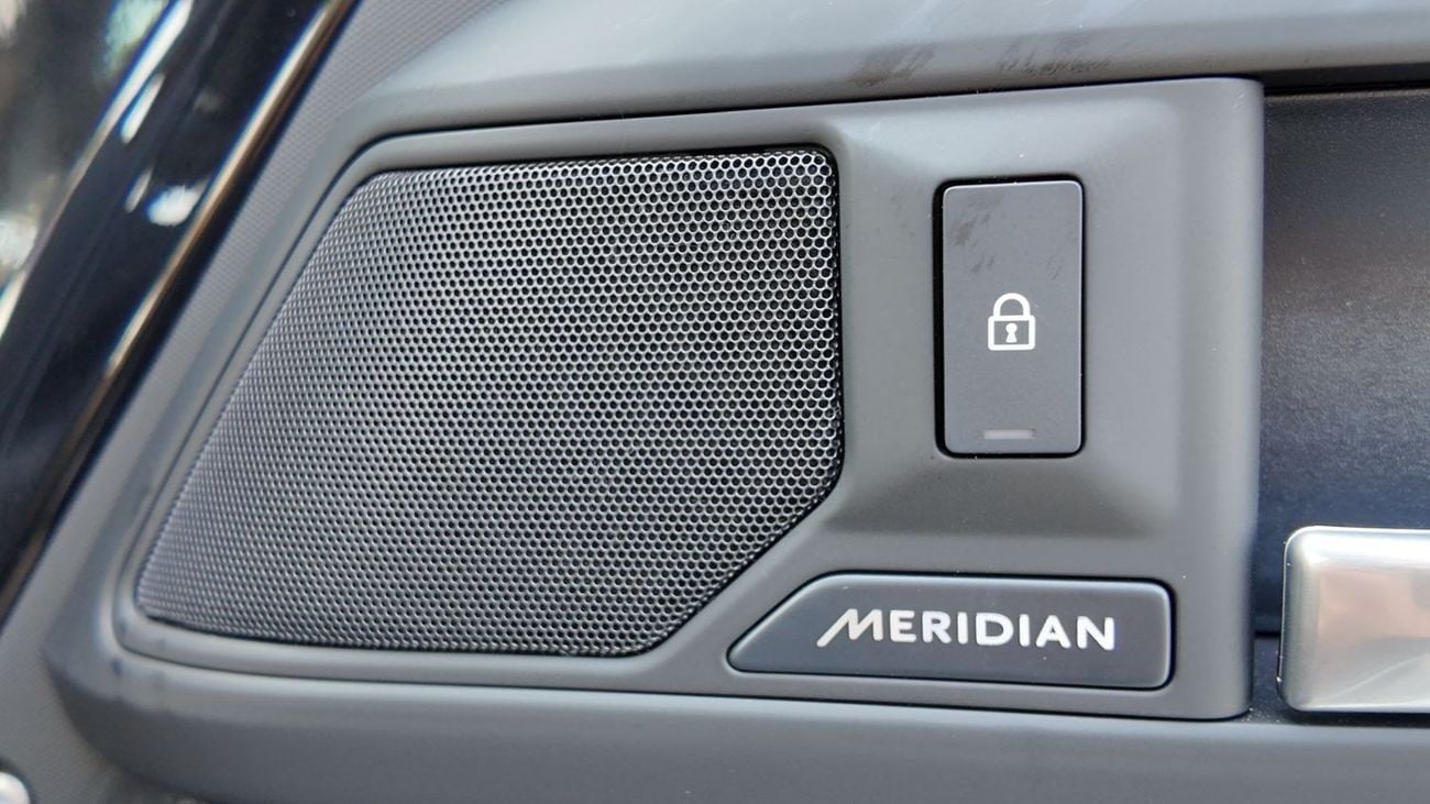 لاند روفر ديفندر LAND ROVER DEFENDER 110 P400 X-DYNAMIC 2026 WARRANTY 5 YEARS