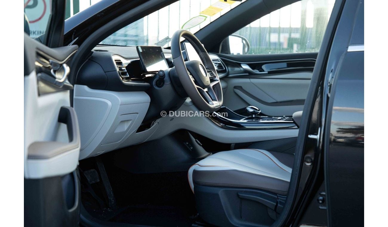 BYD QIN PLUS 2023 BYD Qin Plus Sedan - Black Inside Brown & Cream