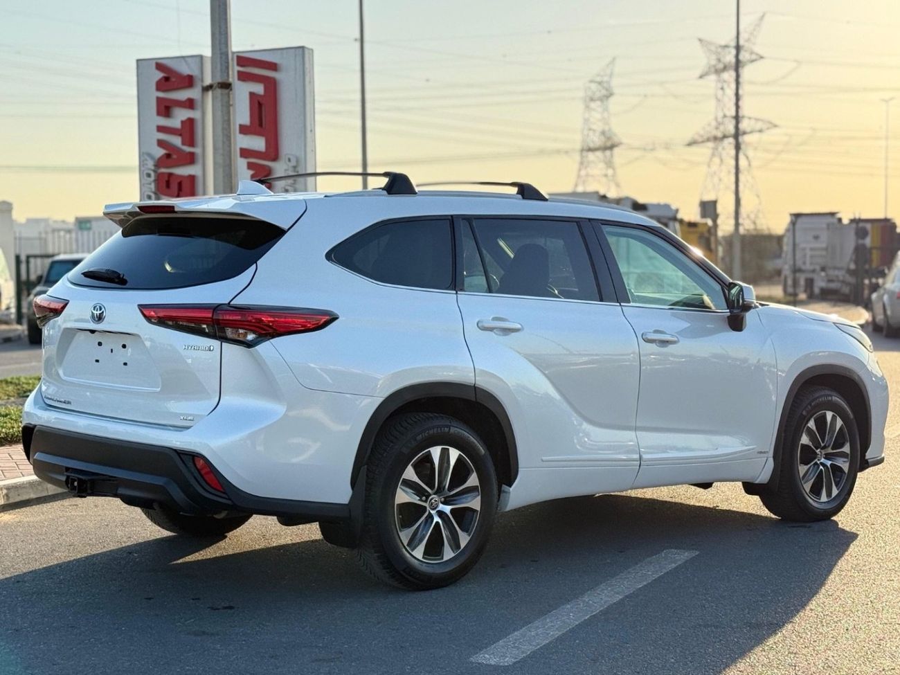 تويوتا هايلاندر TOYOTA Highlander Hybrid XLE Premium