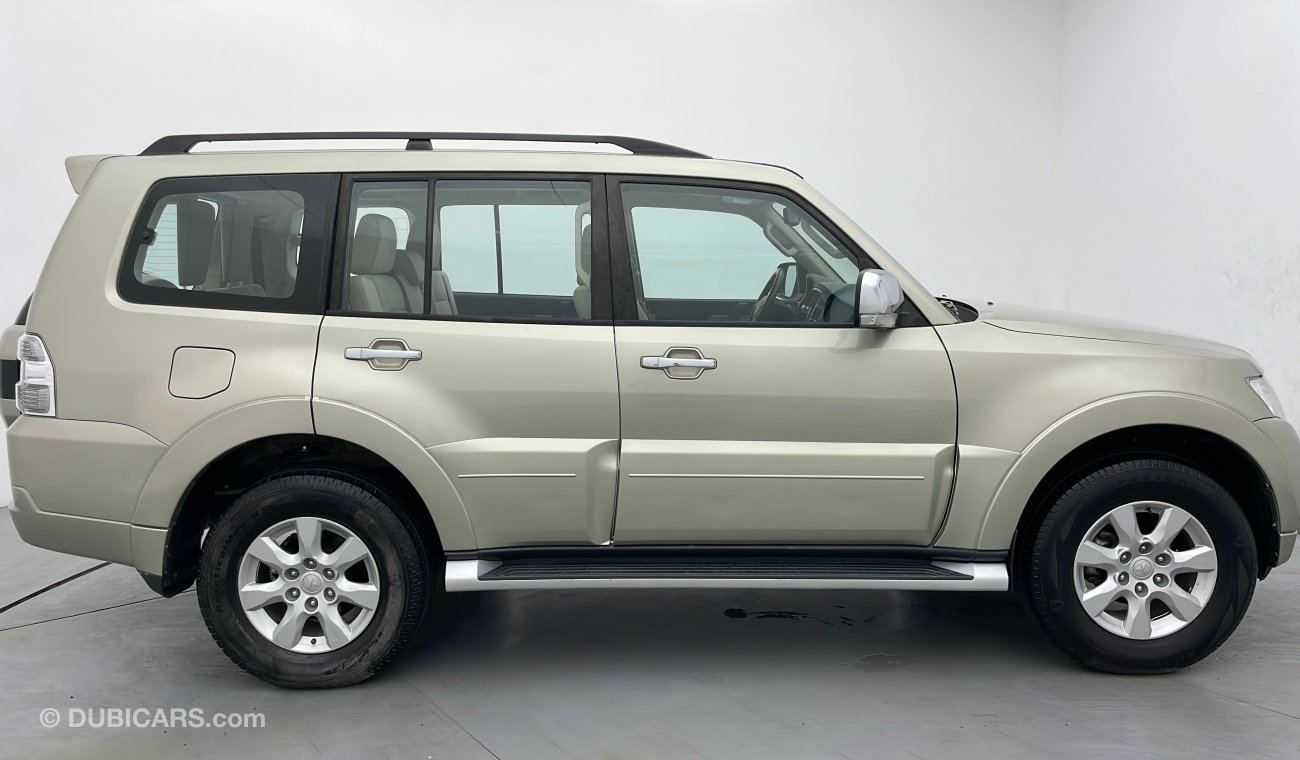 Mitsubishi Pajero GLS MIDLINE WITH SUNROOF 3.5 | Under Warranty | Inspected on 150+ parameters