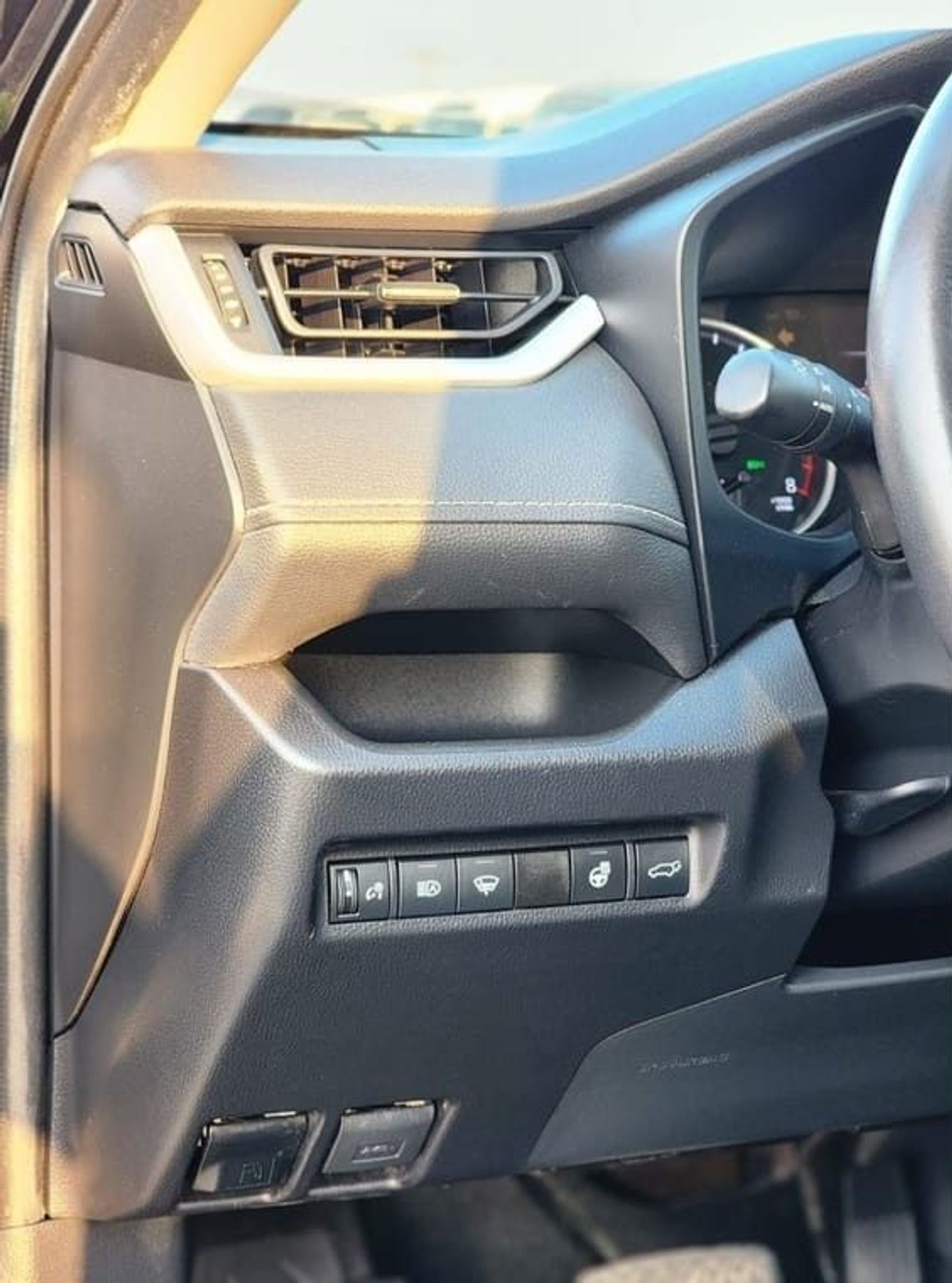 Toyota RAV4 GXR 2.5L 4WD TOYOTA RAV4 4WD XLE full Option