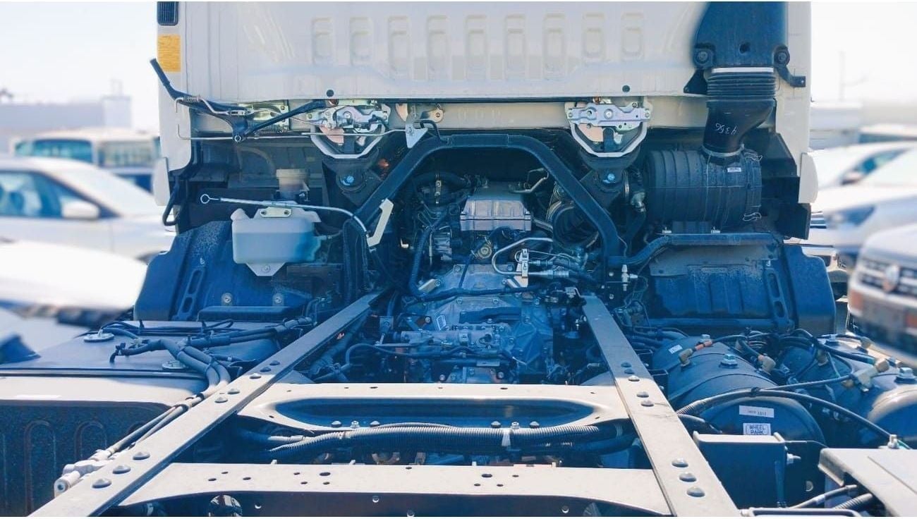 إيسوزو FVR 18 TON 4x2 Chassis 2024YM