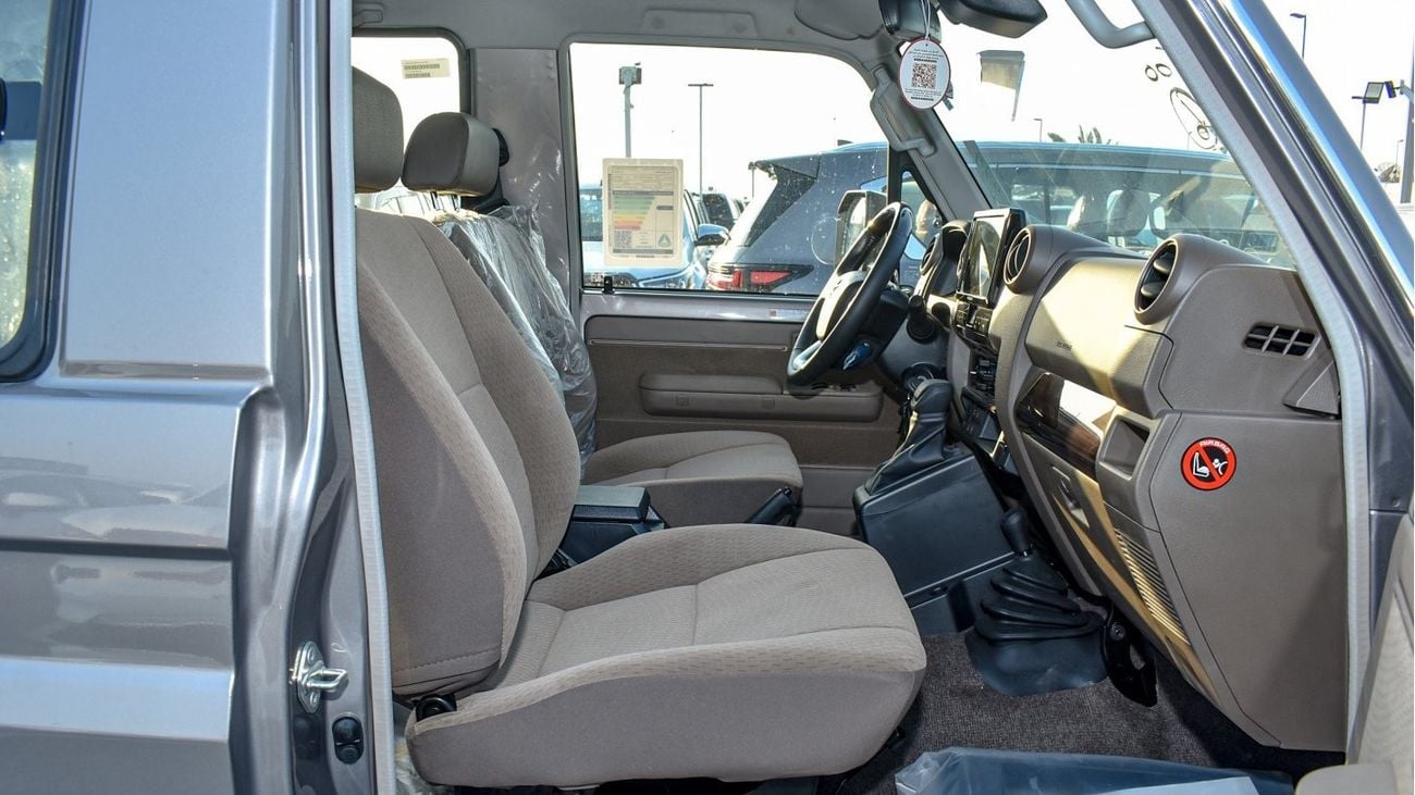 تويوتا لاند كروزر 70 2.8L Diesel