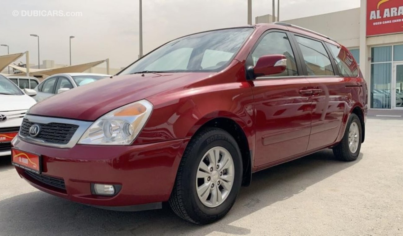 Kia Carnival 2015 with Sunroof Ref#85