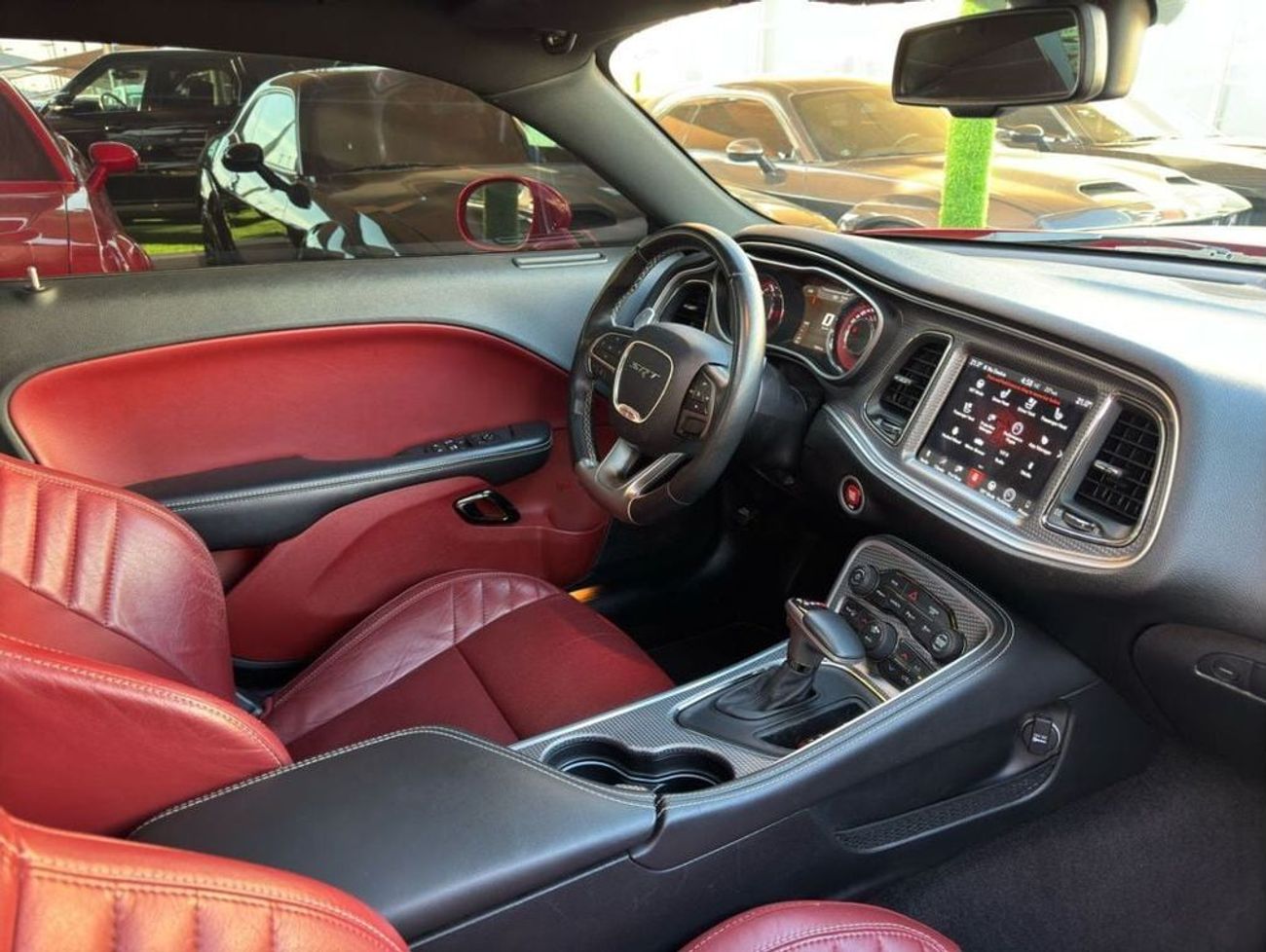 Dodge Challenger DODGE CHALLENGER SRT HELLCAT 2019 GCC 717HP  FULL SERVICE HISTORY UNDER WARRANTY