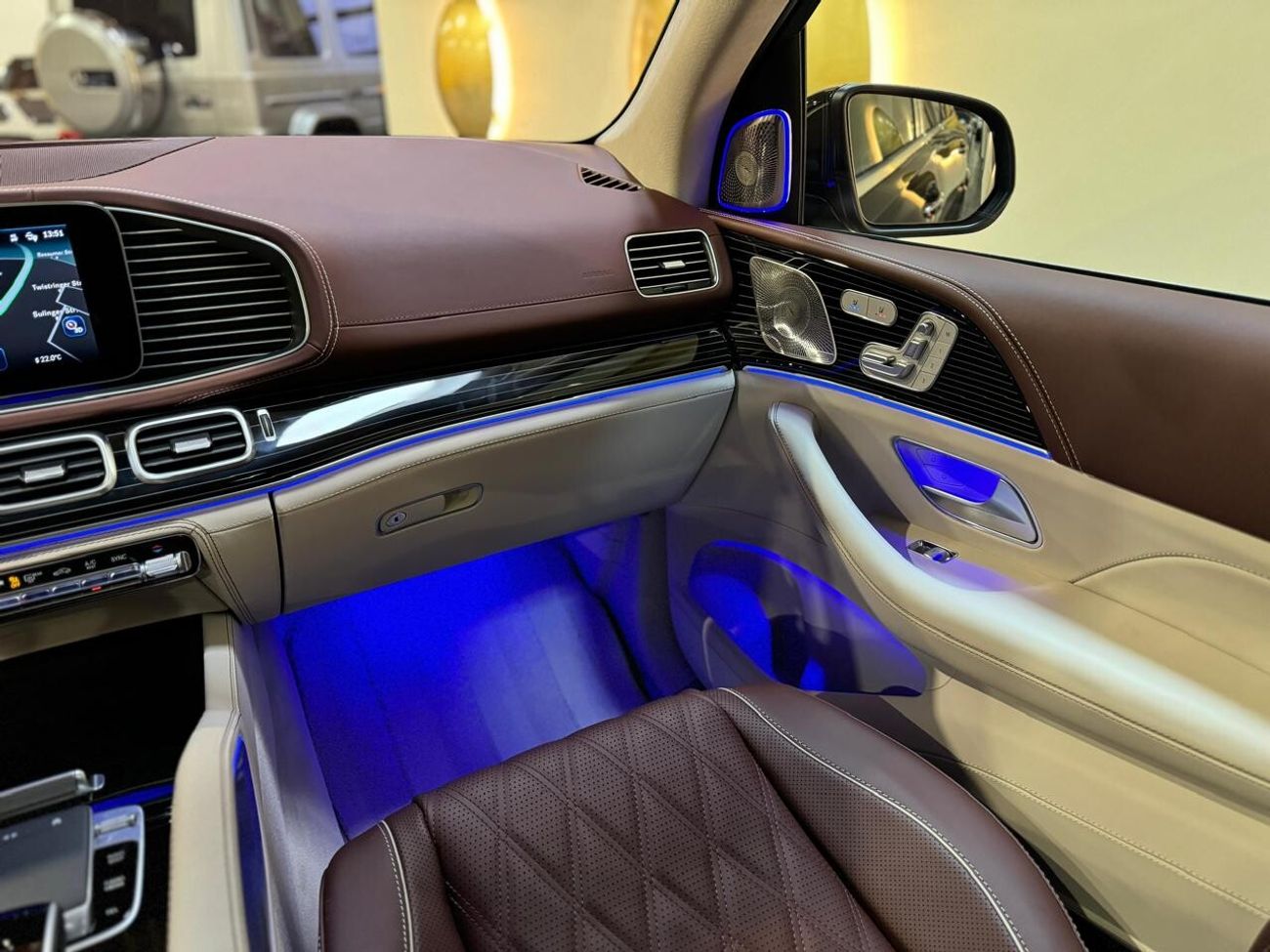 Mercedes Maybach GLS600 Maybach 4.0L Twin-Turbo Charged V8 Engine With V8 Spark Ignition Engine M177 - AMG Petrol / Germany Specs