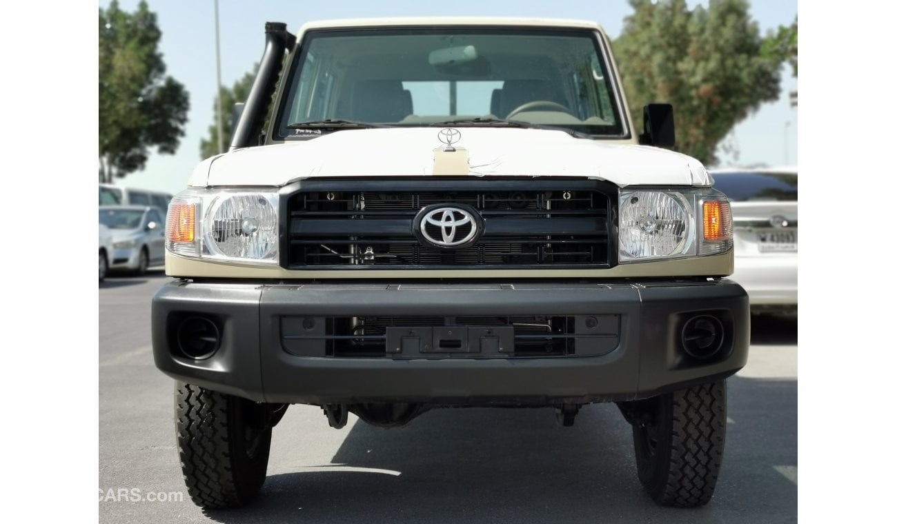 Toyota Land Cruiser Pickup 4.2L,V6,DIESEL,DOUBLE/CABIN,POWER WINDOW,DIFF/LOCK,MT,2022MY