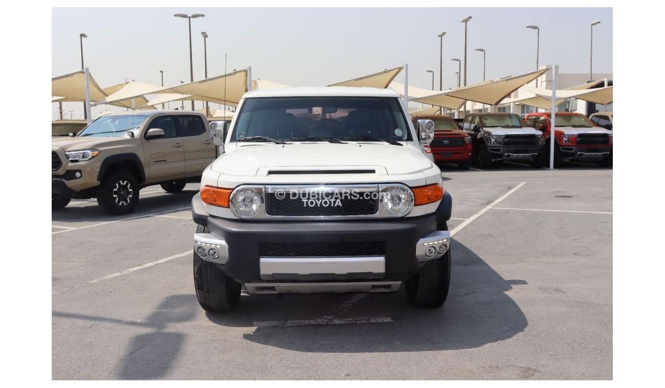 تويوتا إف جي كروزر VXR VXR Toyota FJ Cruiser VX.R | 2014 | GCC |