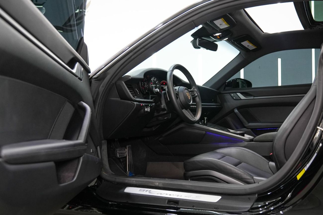 Porsche 911 Porsche 911 Carrera 4S 2024 Accident Free | Paint Free Porsche Warranty  Service Until 2028