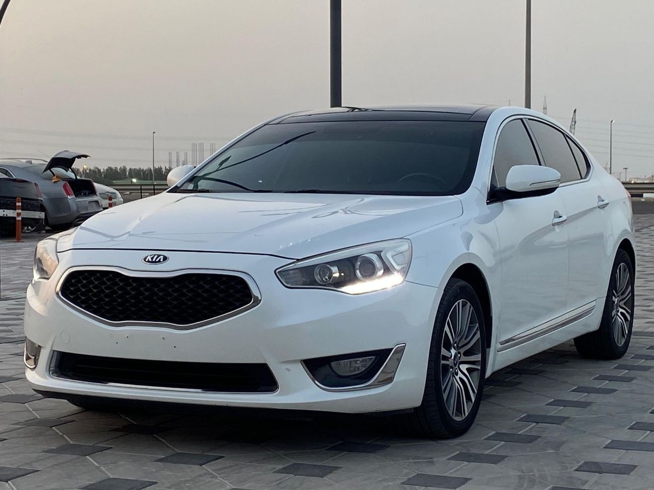 كيا كادنزا LX 3.3L