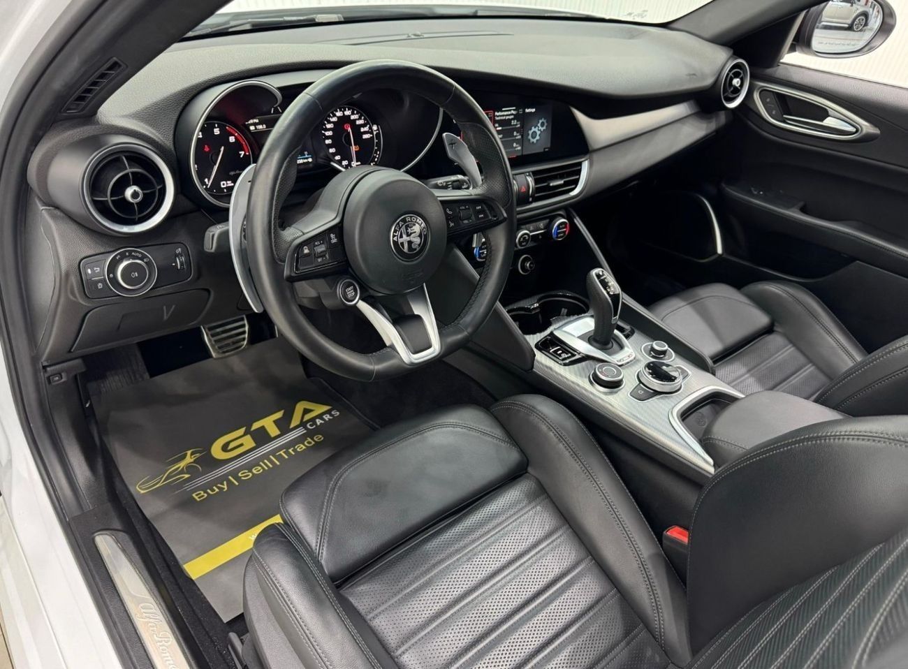 ألفا روميو جوليا Q2 Veloce 2023 Alfa Romeo Giulia Q2 Veloce, Nov 2027 Alfa Romeo Warranty + Service Pack, Low Kms, GC