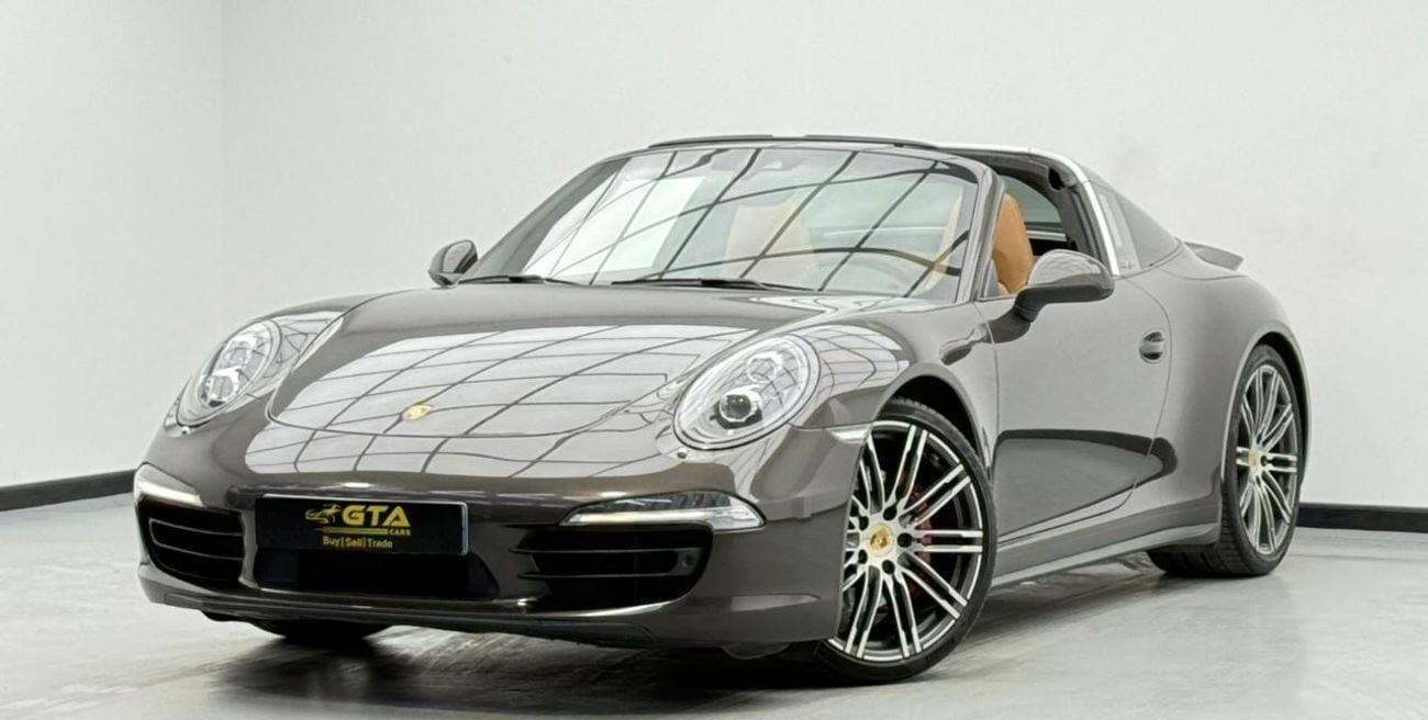 بورش 911 Targa 4S 3.8L 2015 Porsche 911 Targa 4S ,Porsche Service History ,Excellent Condition ,GCC