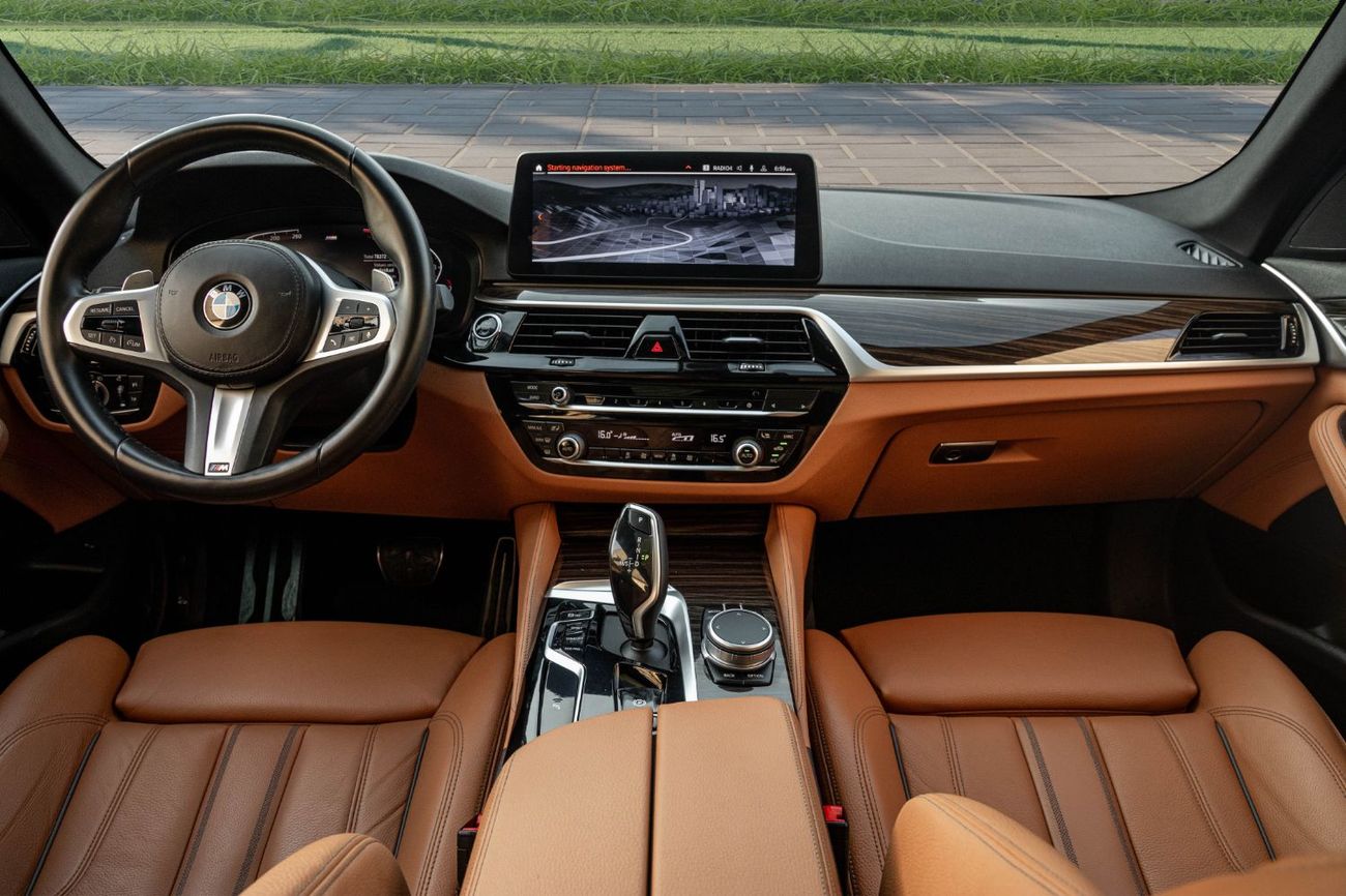 BMW 520i 2,742 P.M | 520i M Sport | 0% Downpayment | Agency Warranty!