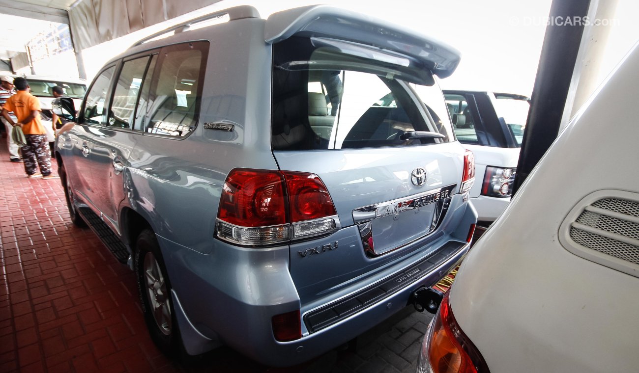 Toyota Land Cruiser VXR-i