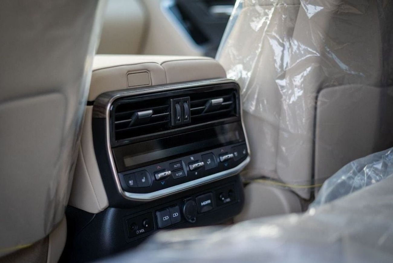 تويوتا لاند كروزر LC300 VX-R V6 3.5L Petrol 2025YM