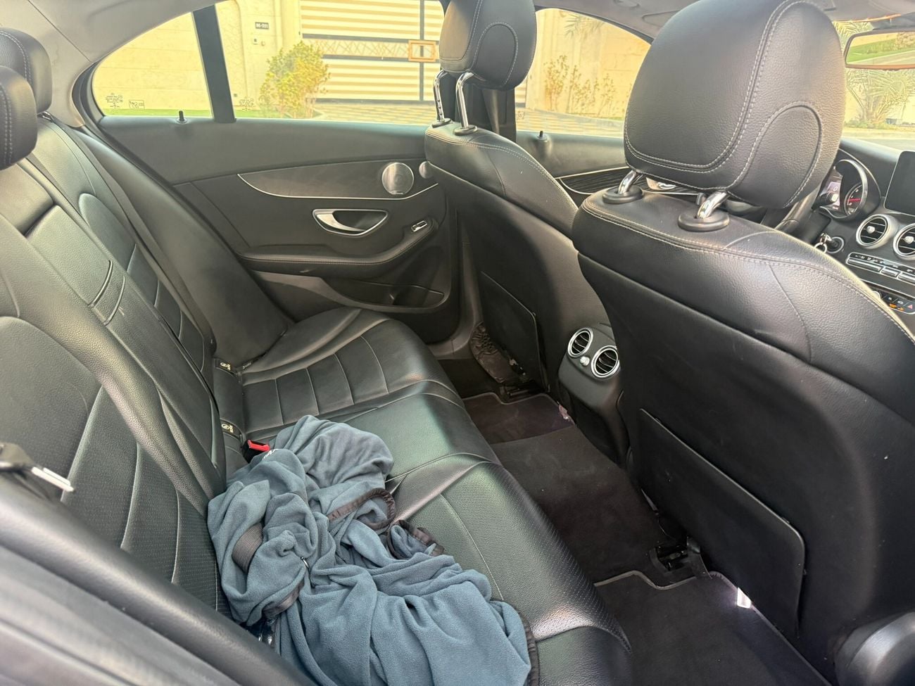 Mercedes Benz C300 STD (NON GCC)