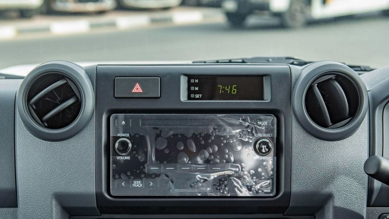 تويوتا لاند كروزر 70 (RHD) TOYOTA LAND CRUISER LC78 4.2D MT MY2023 – WHITE