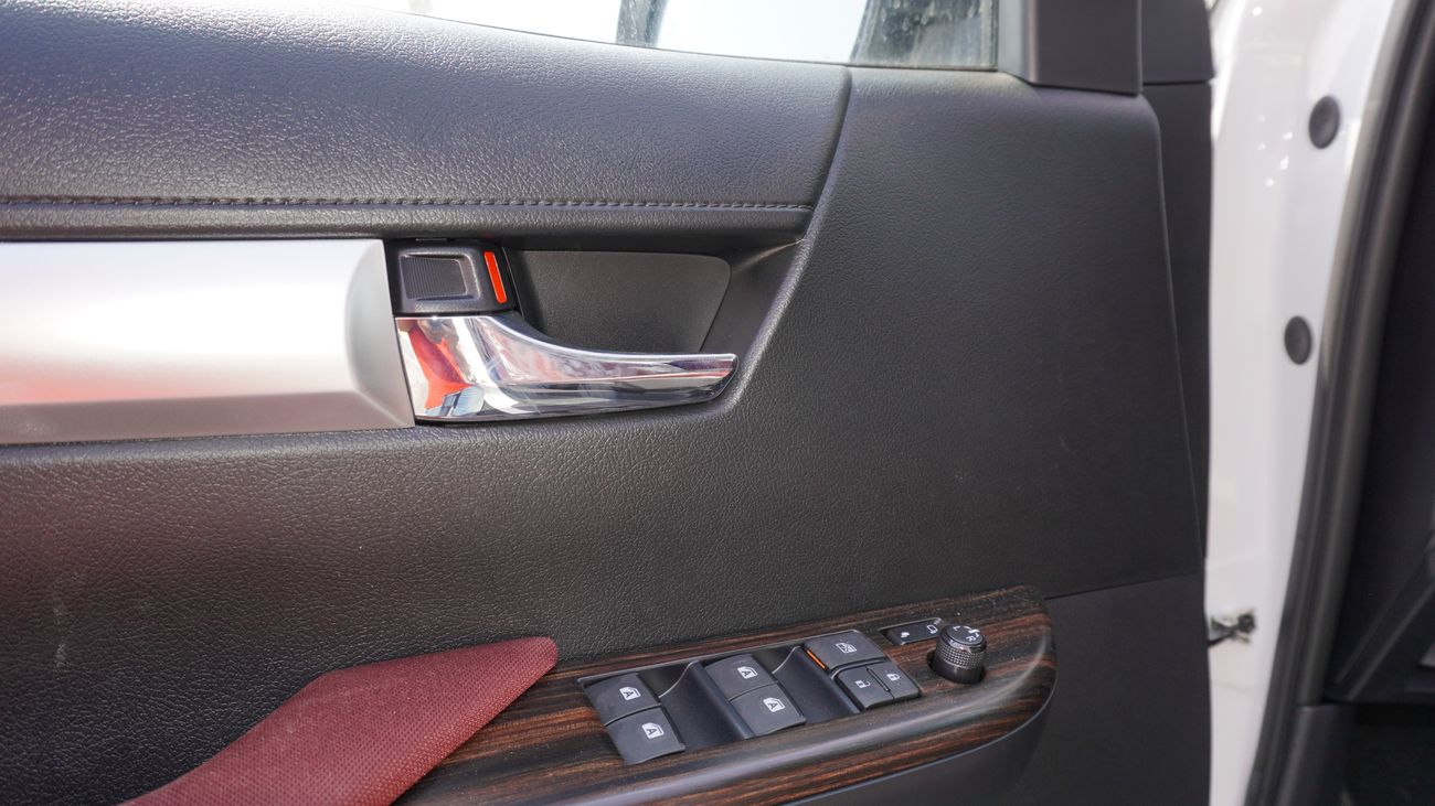 Toyota Hilux SR5 2.7 L