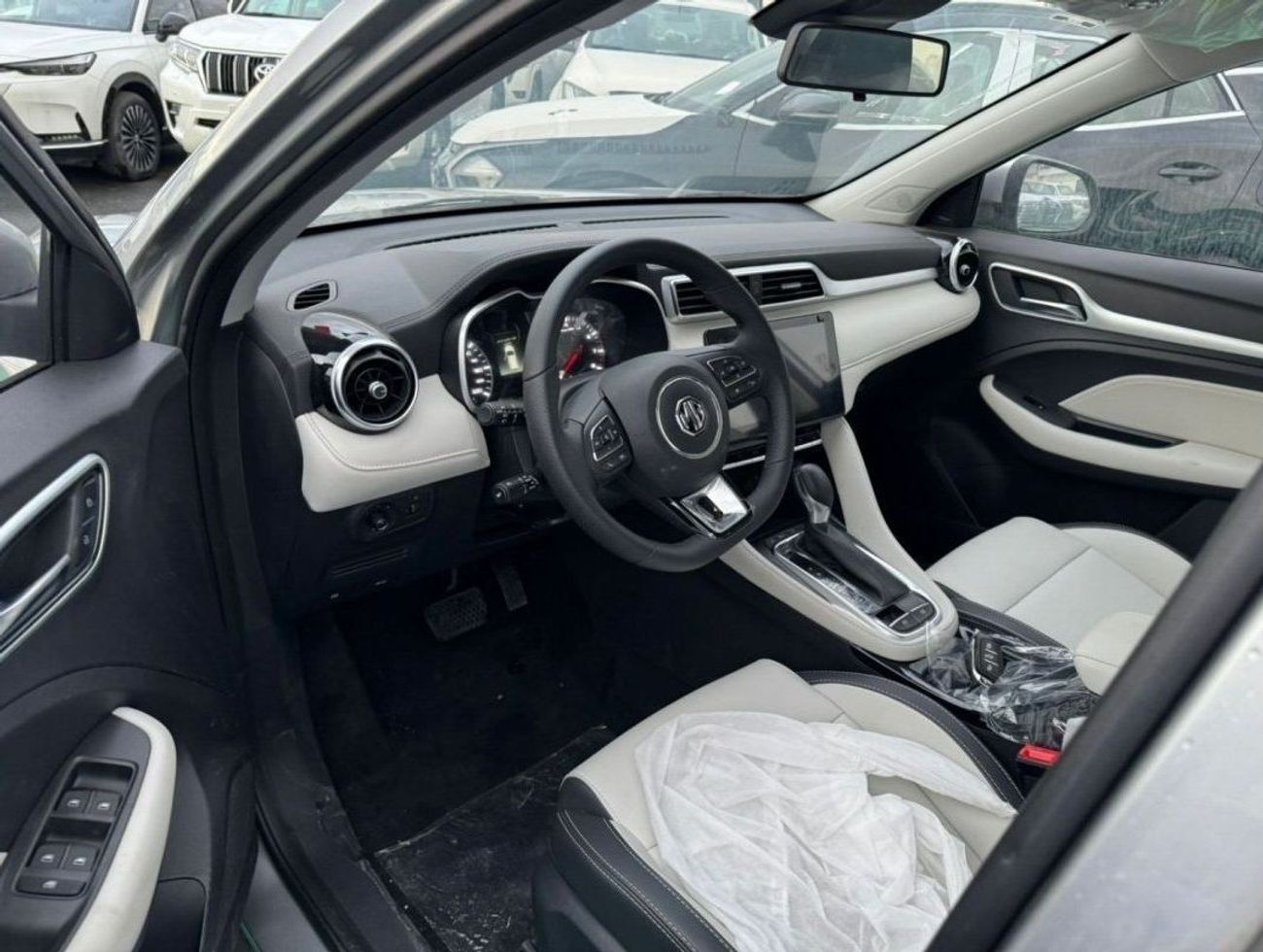 أم جي ZS 1.5L PETROL, FULL OPTION, 2023 GCC