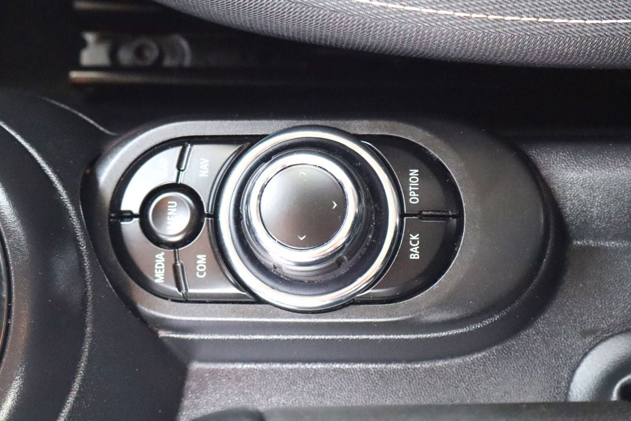 Mini Cooper Std 1.5L (5 Seater)