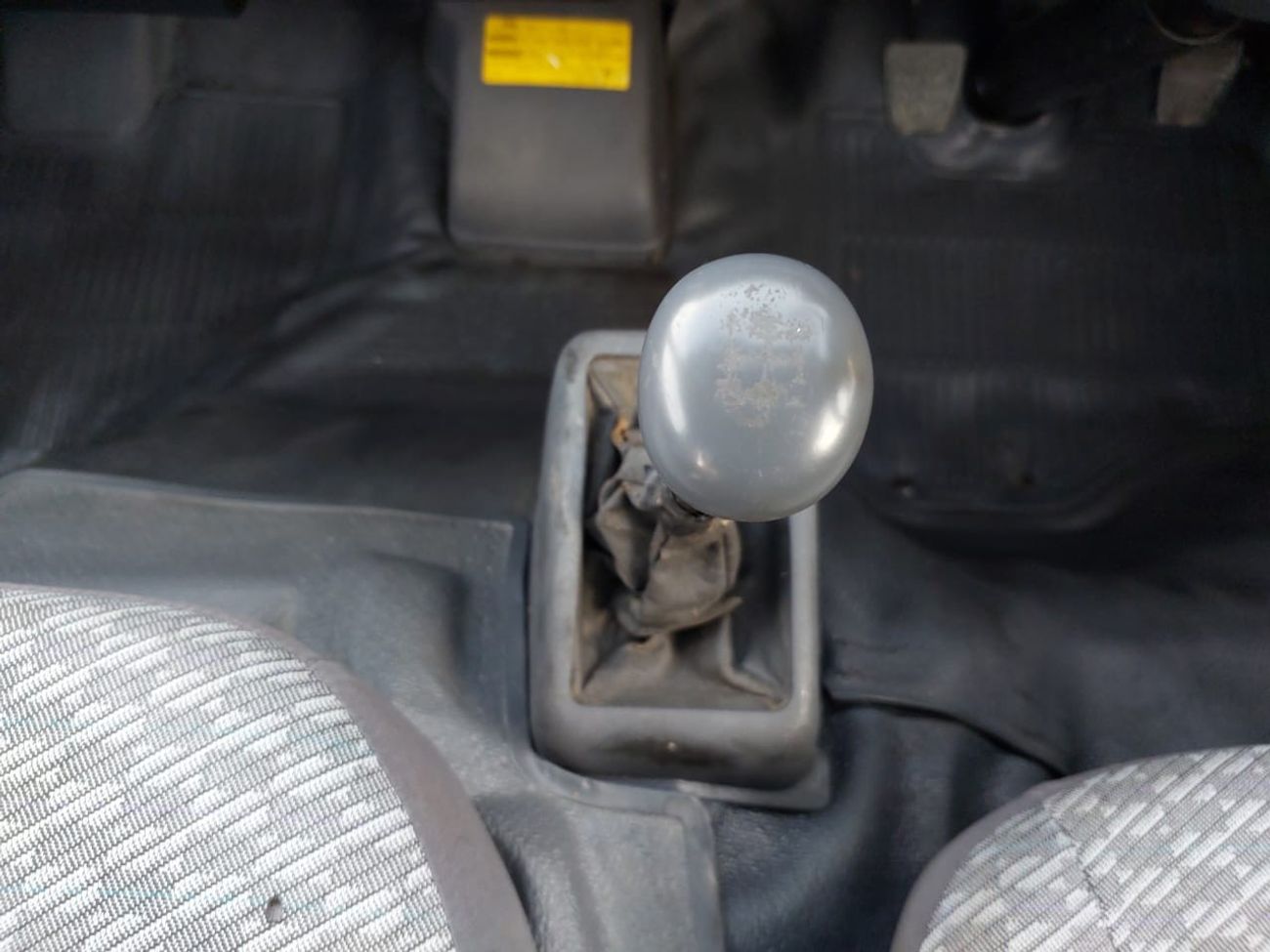 Toyota Hiace TOYOTA HIACE VAN RHD 2001 MODEL 2.0 L PETROL MANUAL(PM04631)