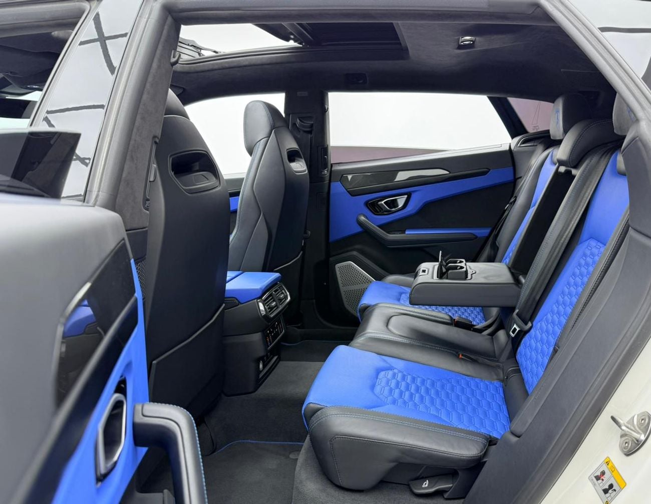 Lamborghini Urus 2022 Lamborghini Urus, 2027 Lamborghini Warranty, Full Lamborghini Service History, GCC