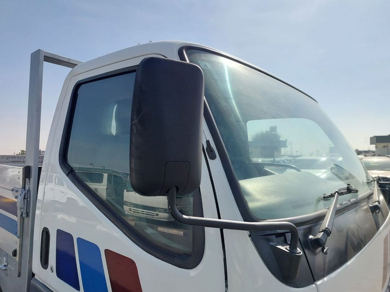 Mitsubishi Fuso Canter MITSUBISHI CANTER TRUCK RHD 1997 MODEL 4.5 L DIESEL MANUAL(PM32294)