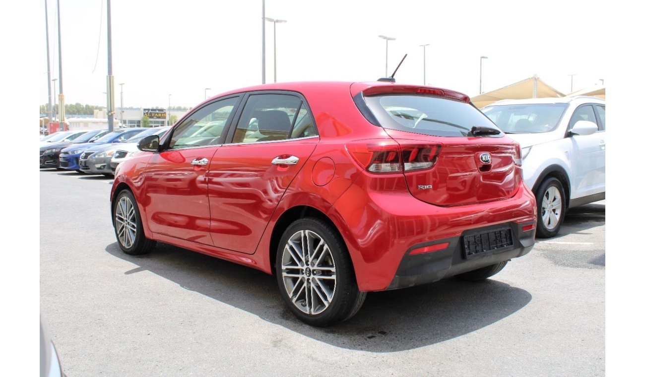 Kia Rio LX FULL OPTION - ACCIDENTS FREE - GCC - CAR IS IN PERFECT CONDITION INSIDE OUT