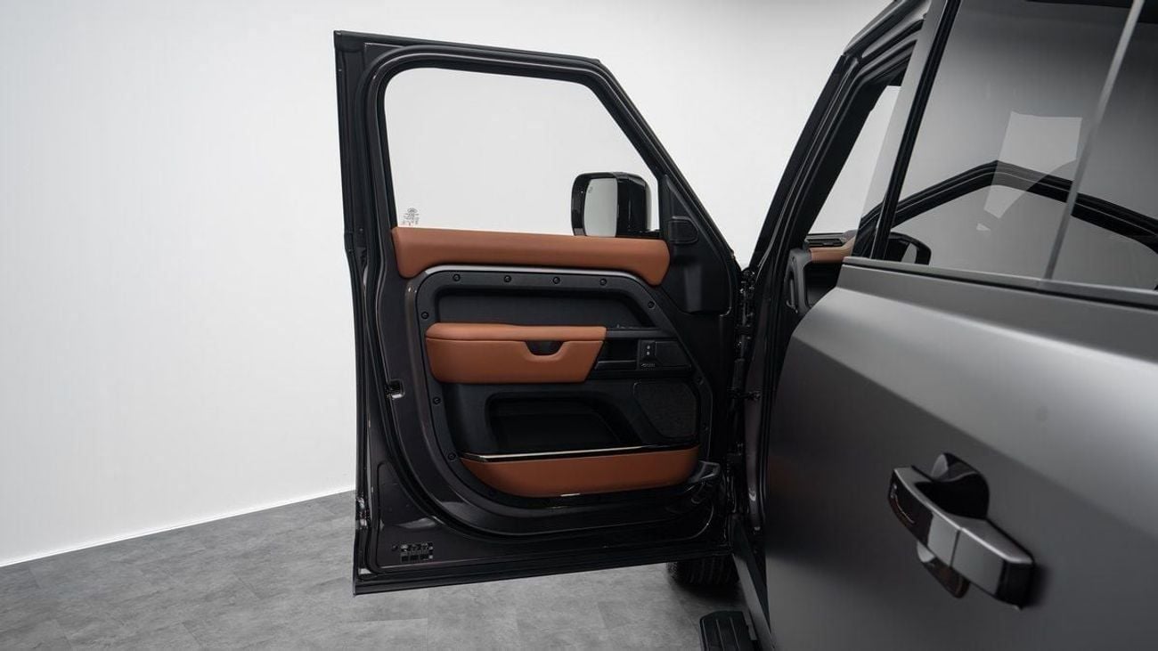 Land Rover Defender OCTA - 2025 - Euro Specs