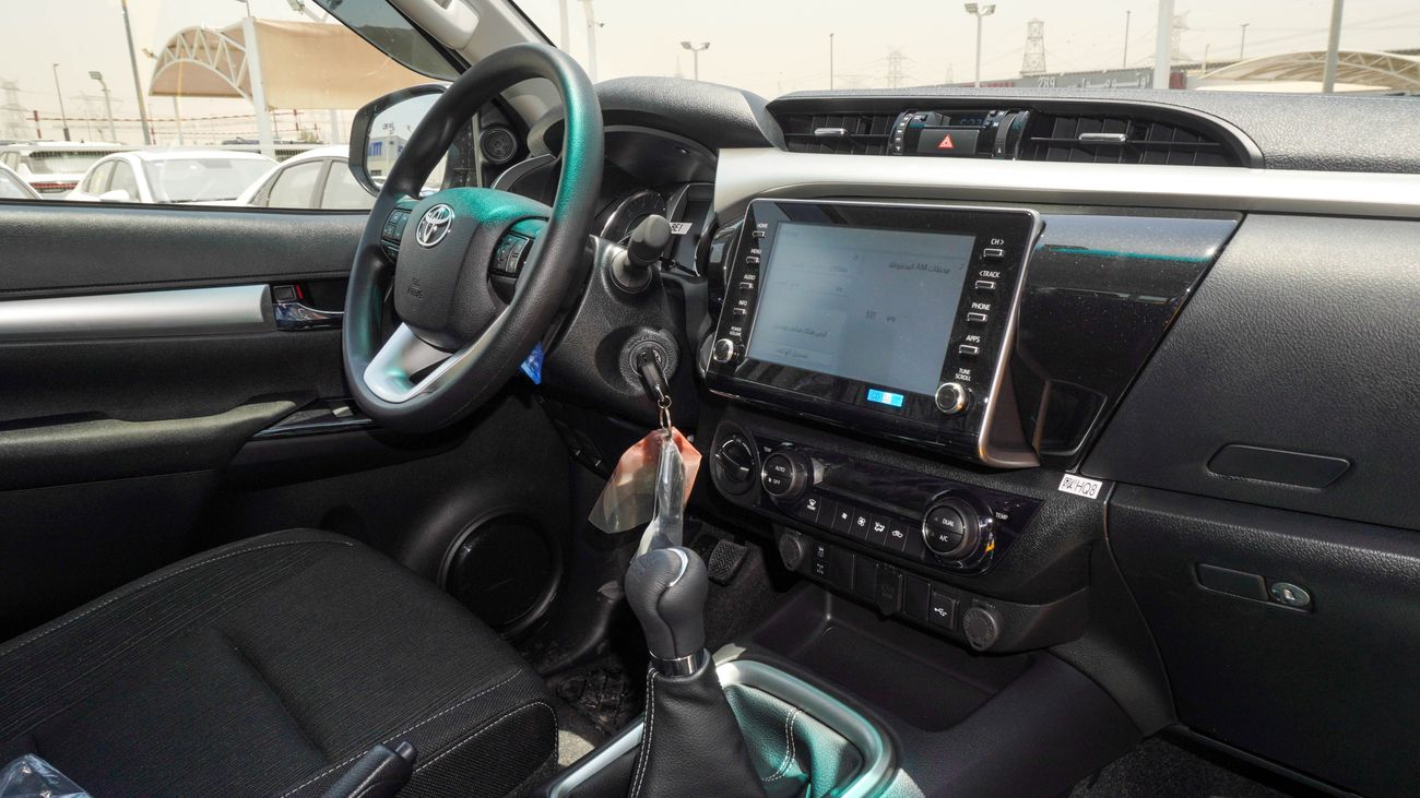 Toyota Hilux 2.4 L d SR5