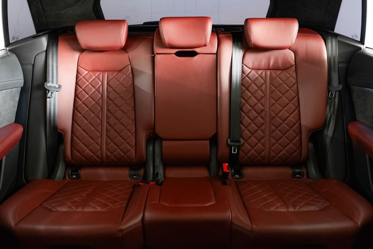 أودي SQ8 4.0 TFSI quattro (507 HP)