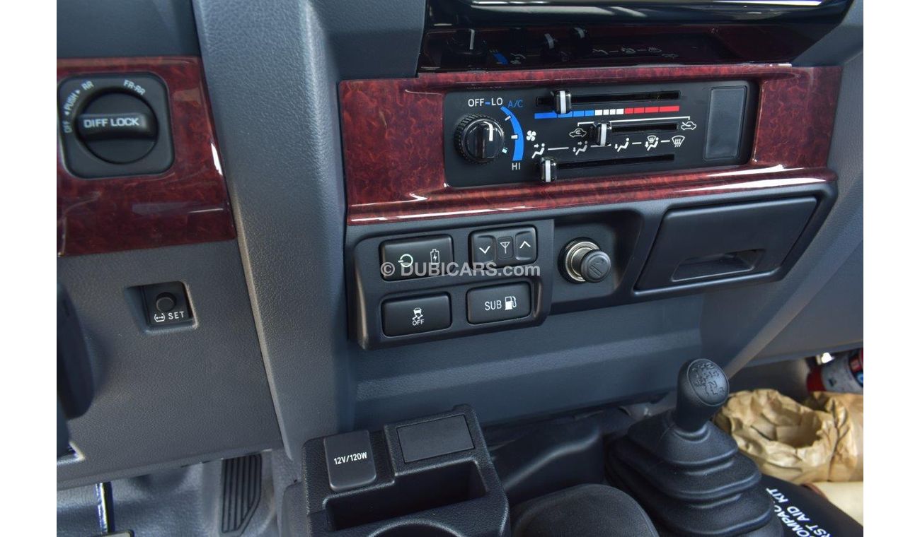 تويوتا لاند كروزر بيك آب CRUISER 79 SINGLE CAB PICKUP LX V6 4.0L PETROL MANUAL TRANSMISSION
