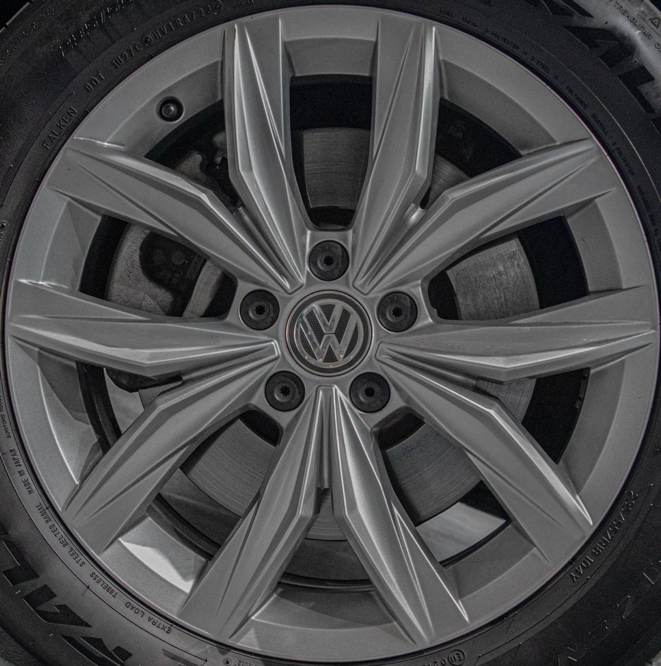 فولكس واجن تيجوان SEL 2.0L